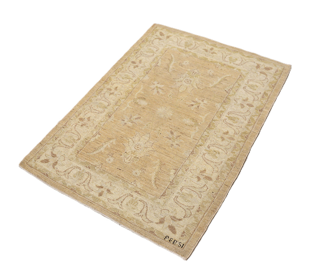 2'x4' Ariana Traditional Persian Floral Area Rug – Soft Tan & Camel Vintage Wash