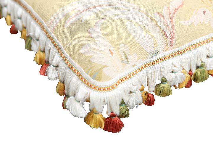 21''x21'' Tan and Cream Floral Hand-Woven Silk Aubusson Pillowcase