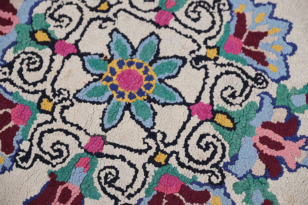 2'x4' Antique American Hooked Rug | Floral | Hand-Hooked Rug