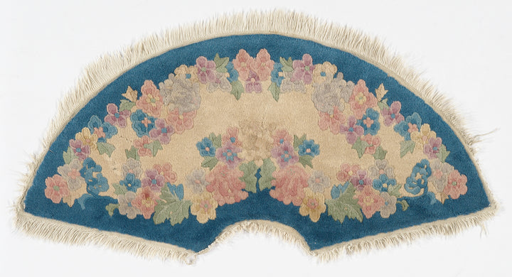 2'x4' Fan Shaped Beige & Blue Floral Art Deco Rug