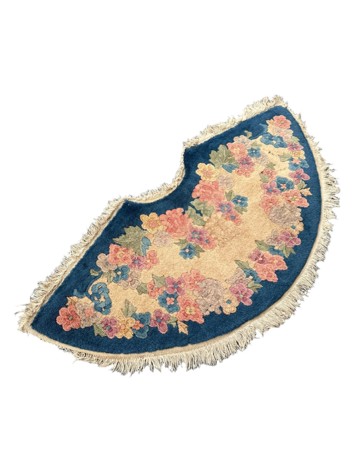 2'x4' Fan Shaped Beige & Blue Floral Art Deco Rug