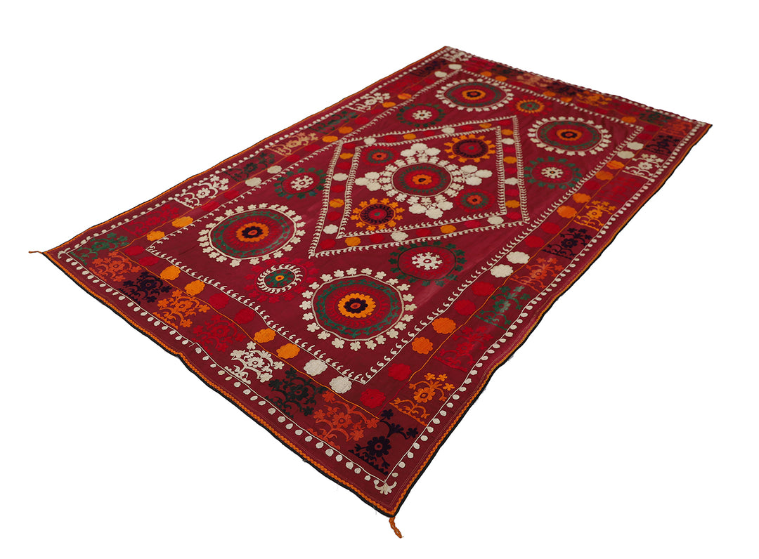 5'x7' Beautiful Vintage Uzbek Suzani Textile