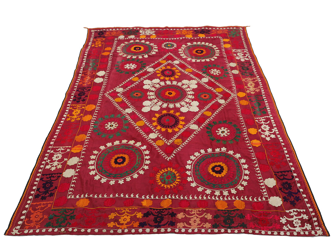 5'x7' Beautiful Vintage Uzbek Suzani Textile