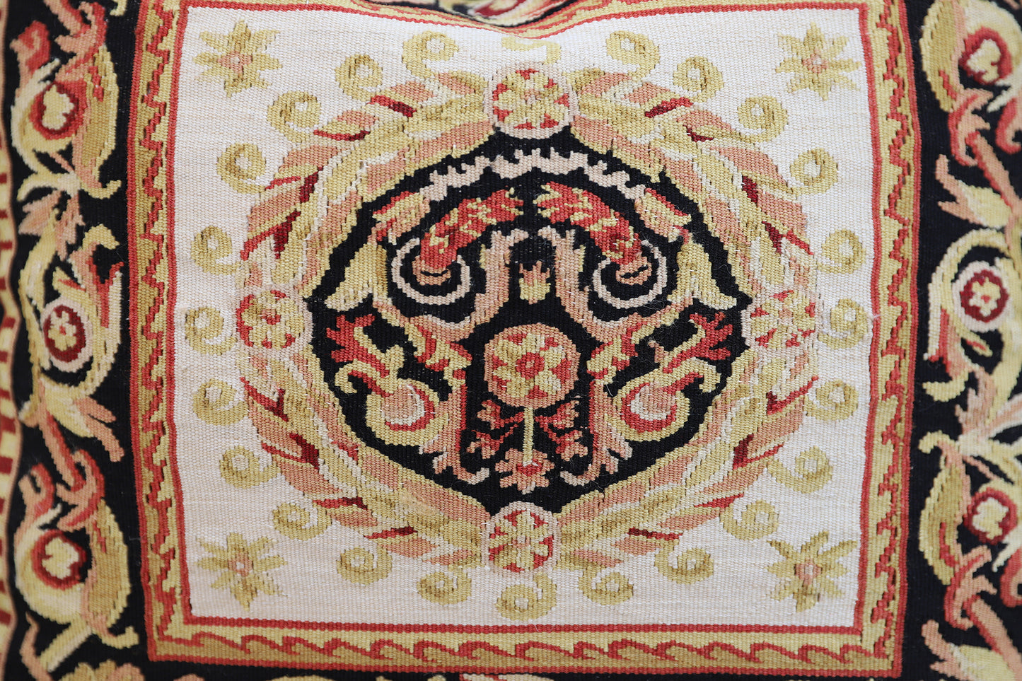 20''x20'' Ariana Hand Woven Versace-Style Pillow