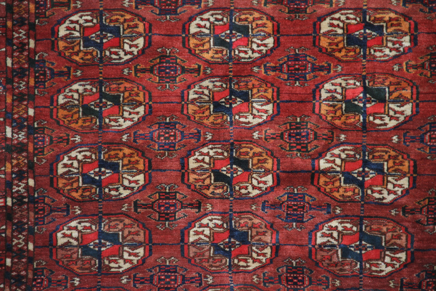 4'x6' Antique Semi-antique Turkman Rug
