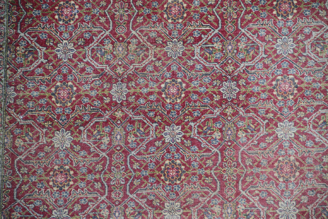 5'x8' Antique Persian Allover Floral Rug | Vintage Charm & Low Pile