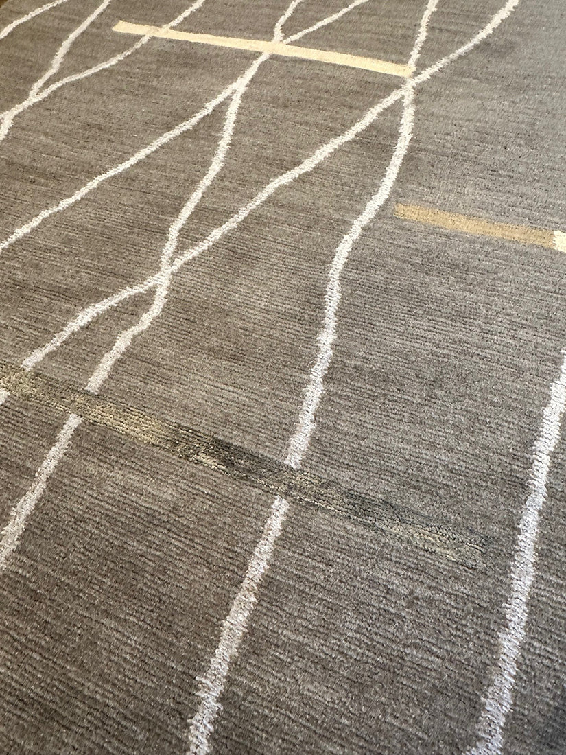 6' x 9' Hand-Knotted Tibetan Wool & Silk Rug Modern / Contemporary Design