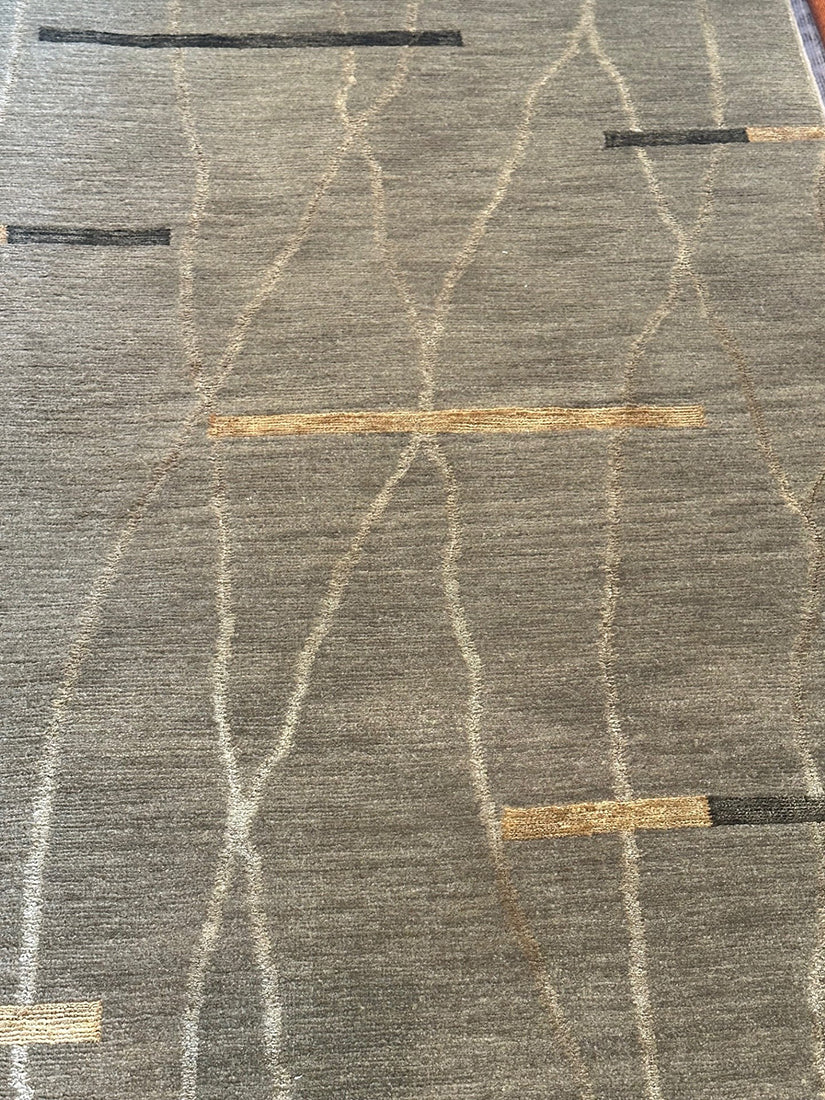 6' x 9' Hand-Knotted Tibetan Wool & Silk Rug Modern / Contemporary Design