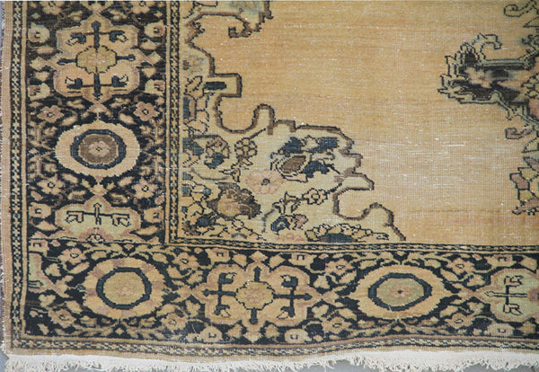 4'x6' Antique Persian Farahan Rug