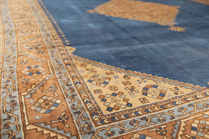 11'x14' Vintage Donegal Medallion Rug – Hand-Knotted Wool
