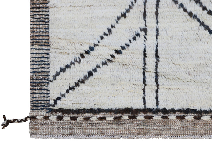 8'x10' Ariana Barchi Shaggy Moroccan Style Rug | Ivory & Black 