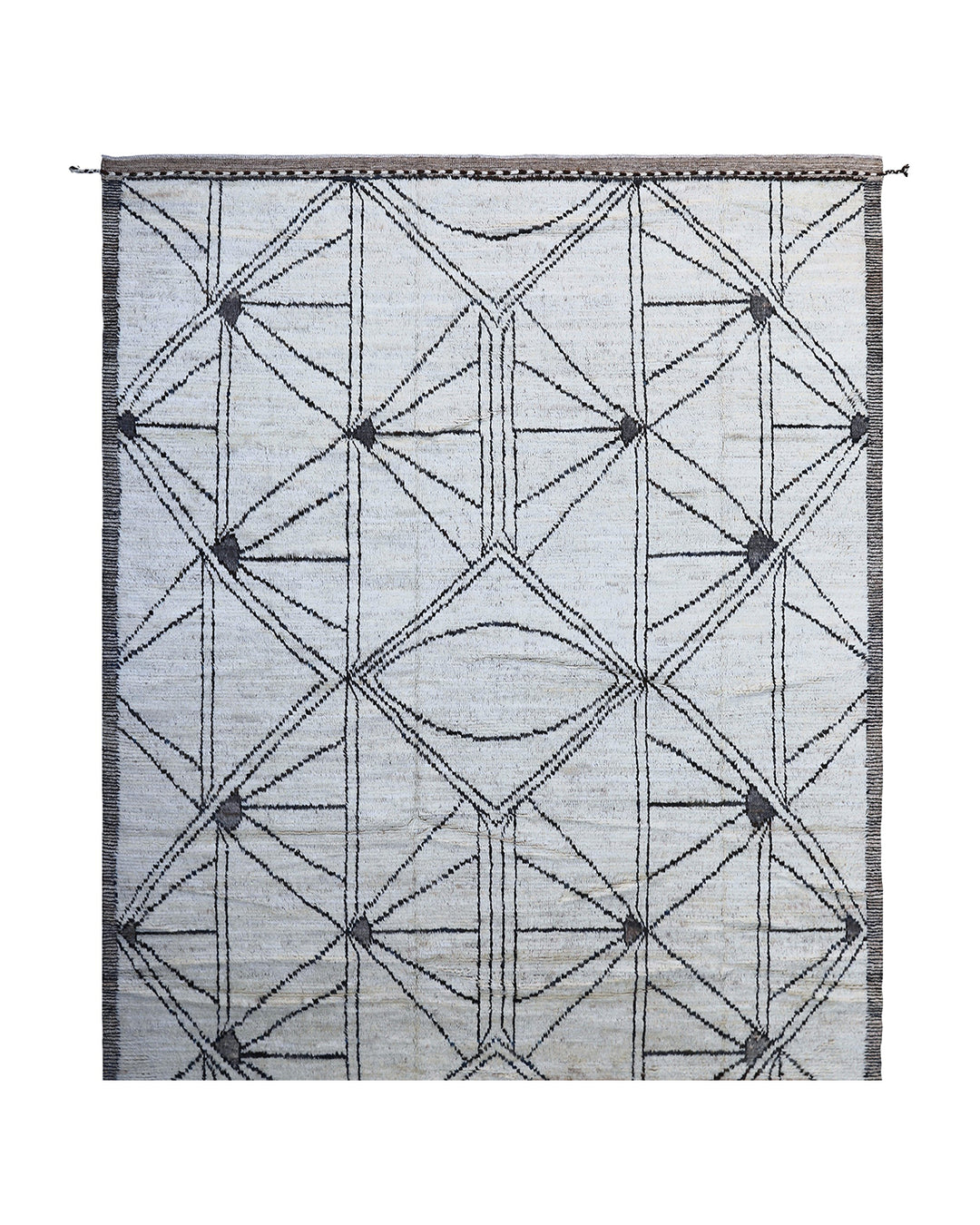 8'x10' Ariana Barchi Shaggy Moroccan Style Rug | Ivory & Black 