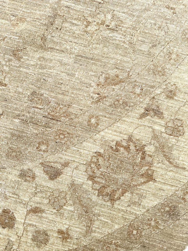 8'x8' Round Wool Rug |Ariana Traditional | Earth Tone Floral Rug