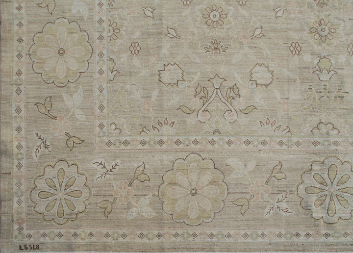 8'x9' Wool Rug | Square Area Rug | Transitional | Floral Design Rug