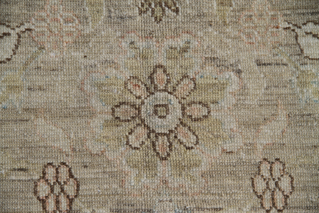 8'x9' Wool Rug | Square Area Rug | Transitional | Floral Design Rug