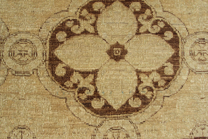 6'x9' Ariana Traditional Brown Ivory European Design Medium Size Area Rug