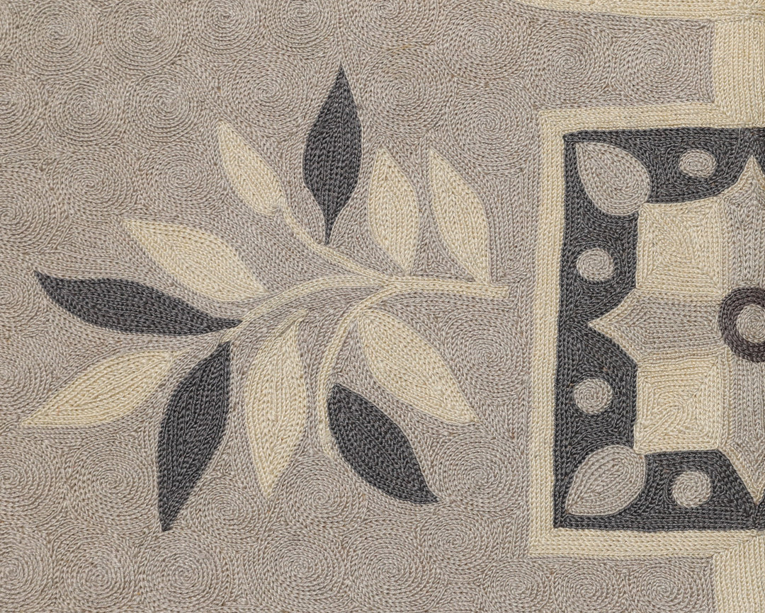 9'x12' Geometric Grey Vintage European Chain-Stitched Rug – Handcrafted Wool Elegance