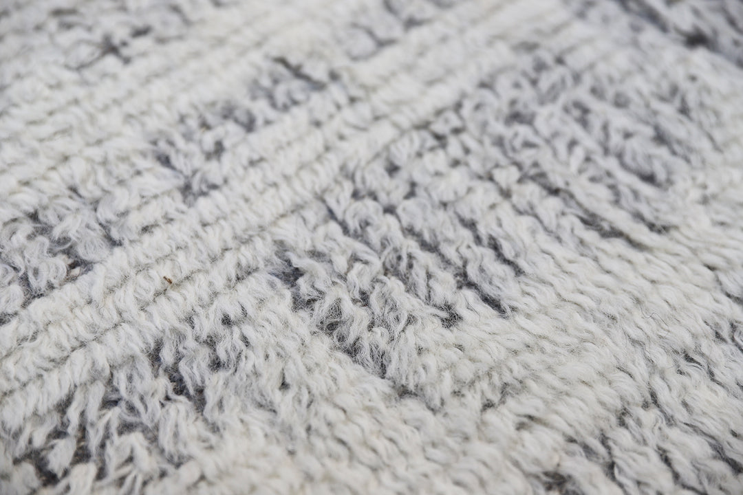 Ariana Barchi Collection 2x3 Custom Hand-Knotted Shag Rug Corner Quality Sample