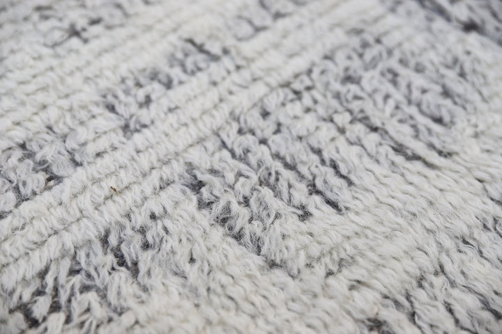 Ariana Barchi Collection 2x3 Custom Hand-Knotted Shag Rug Corner Quality Sample
