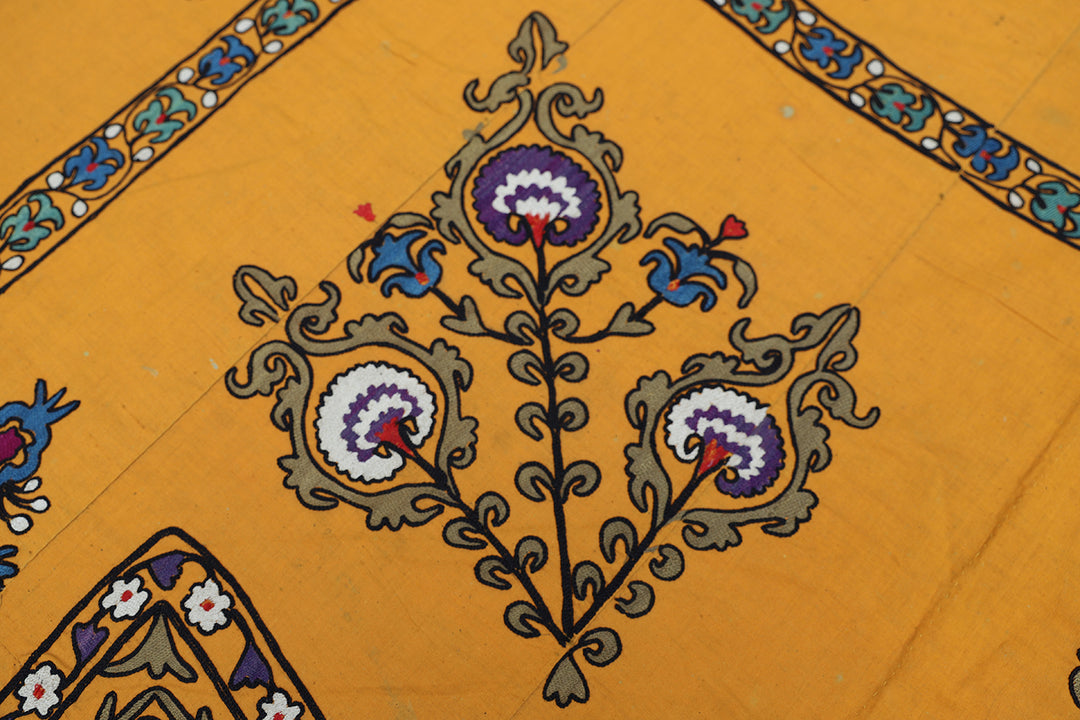 Ariana Rugs 6x8 Antique 19th-Century Samarkand Suzani Silk Embroidery