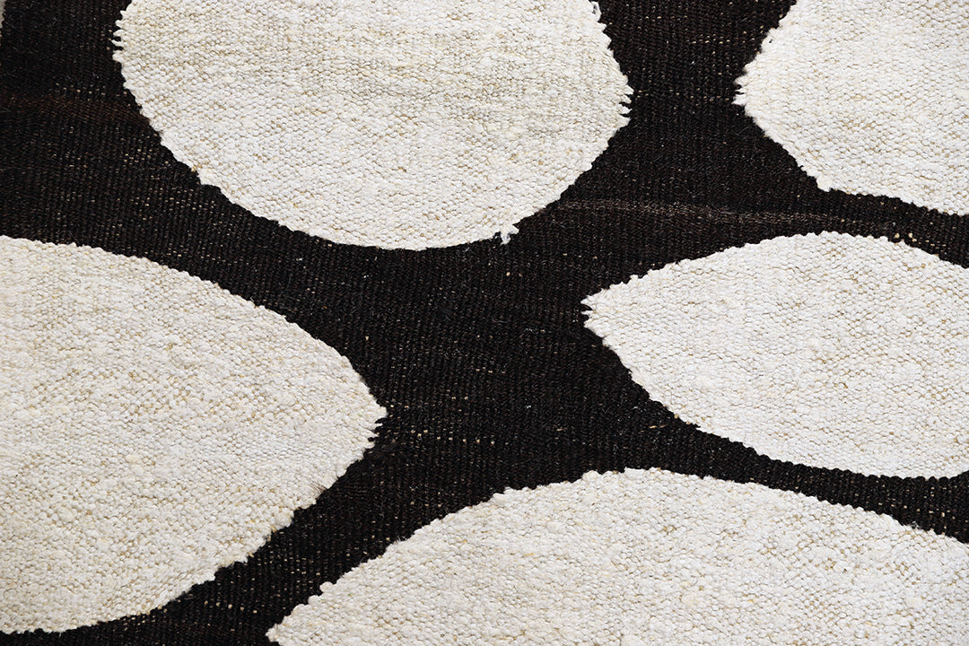Ariana Rugs – Minimalist Black and White Turkish Kilim (8x10)