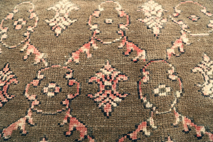 Ariana Rugs – Vintage Turkish Tribal Floral Rug (4x7)