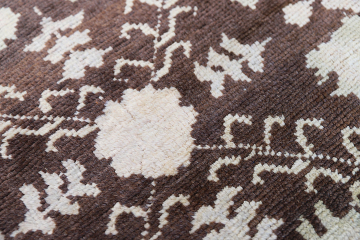 Hand-Knotted Turkish Tribal Rug 4'6" x 6'4" with Geometric Pattern