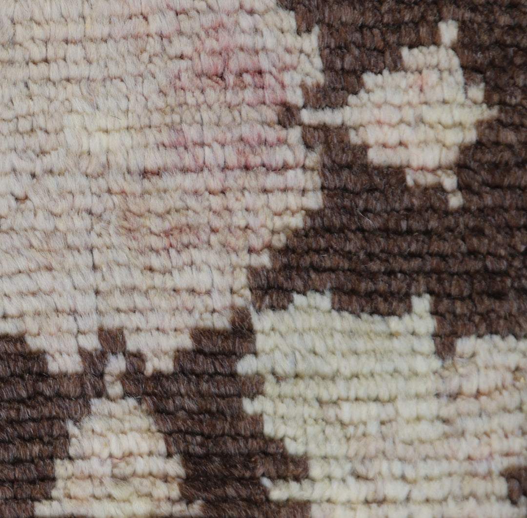 Hand-Knotted Turkish Tribal Rug 4'6" x 6'4" with Geometric Pattern