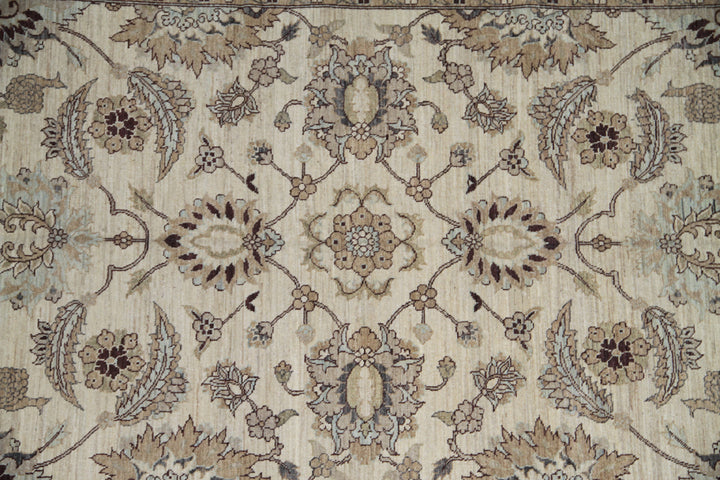 6'x9' Ariana Traditional Floral Design Hand Knotted Wool Rug