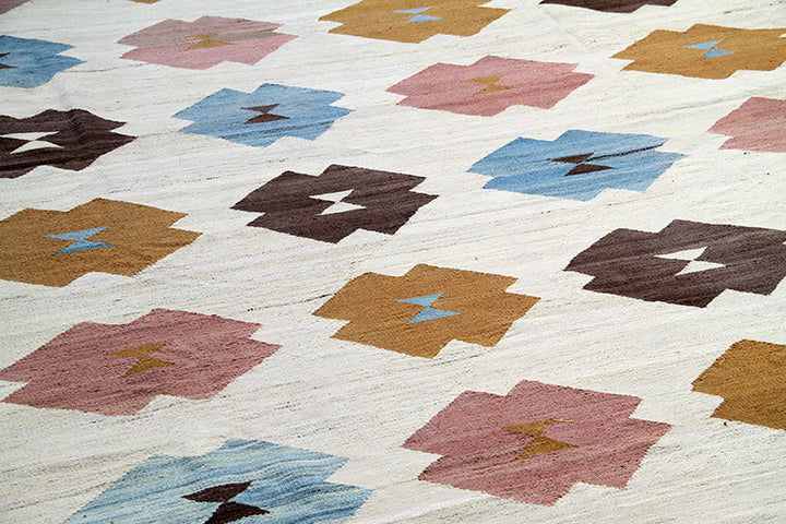 14'x22' Afghan Kilim | Large Soft Colors White Field Ariana Kilim Rug