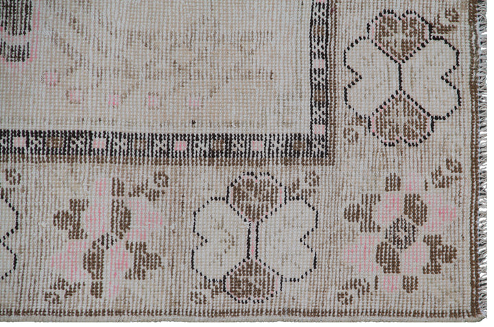 7'3"x4'1" Antique Rug | Semi-antique