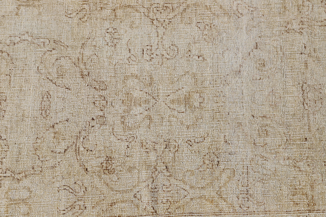 3x18 Pale Floral Design Soft Washed-out Colors Agra Pattern Ariana Transitional Collection Long Runner Rug