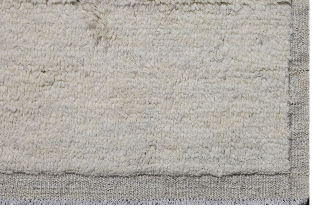 4'x21' Solid Ivory White Ariana Barchi Wool Runner Rug