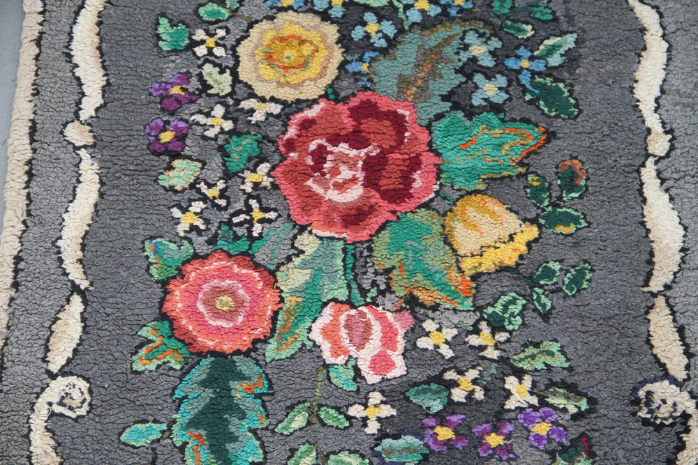 Antique American Hooked Rug | Grey Floral Area Rug