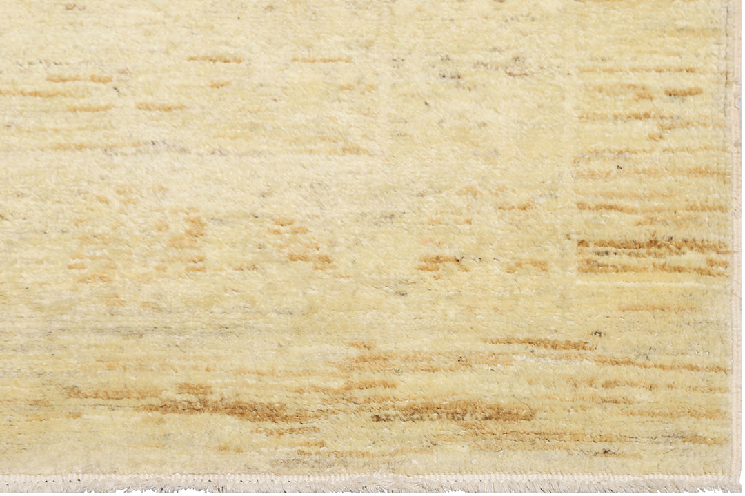 3x13 Soft Floral Design Ariana Transitional hand knotted Wool Runner Rug