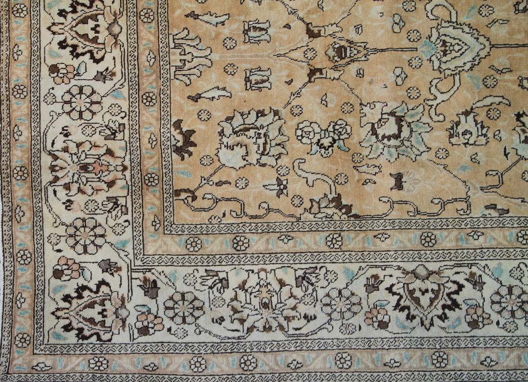 10'x10' Vintage Soft Color Floral Tabriz Rug