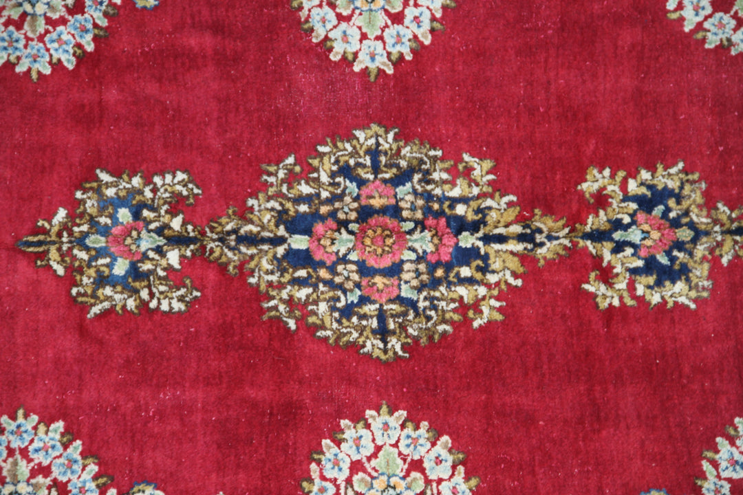 7'x11' Red Open-field With Medallion Floral Design Vintage Kerman Rug