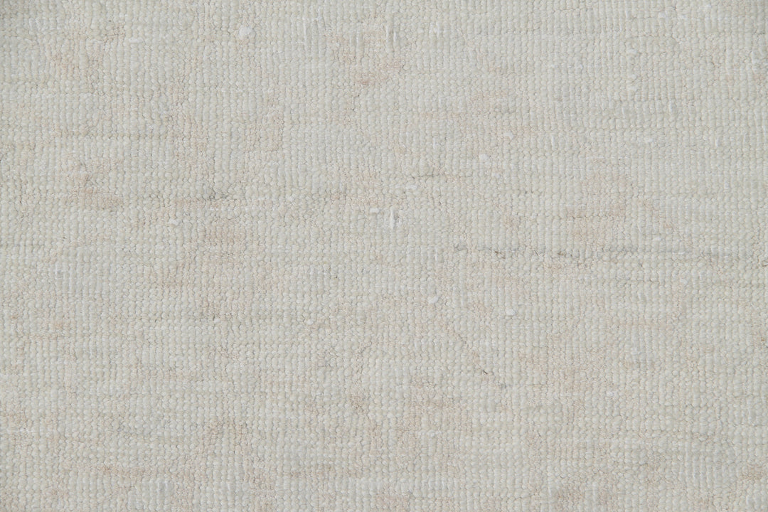 6'x7' Pale White Agra Rug | Hand-Knotted | Ariana Vintage Rug
