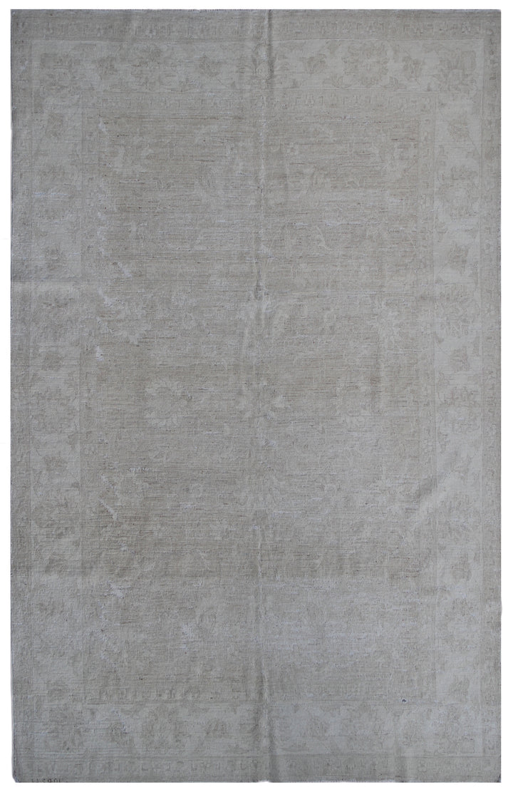 6'x9' Pale Agra Rug | Hand-Knotted Wool | Soft White Vintage Look Rug