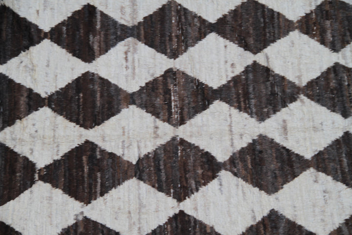 9'x11' Moroccan Style| Brown and Ivory| Diamond Checkered Pattern |Barchi Area Rug