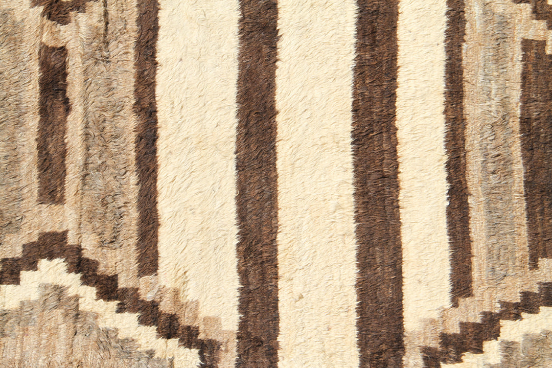 Ariana Barchi Collection 8x10 Aztec Navajo Design Shaggy Hand-Knotted Undyed Wool Rug
