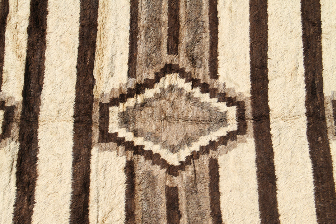 Ariana Barchi Collection 8x10 Aztec Navajo Design Shaggy Hand-Knotted Undyed Wool Rug