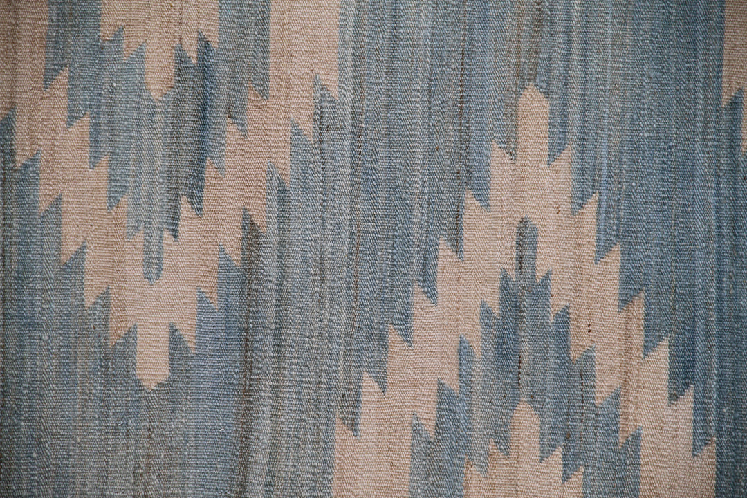 Ariana Rugs 10'5" x 6'6" Blue and White Geometric Medallion Kilim