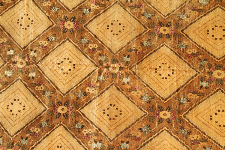 6x9 Fine Wool and Silk Ariana Traditional Rug
